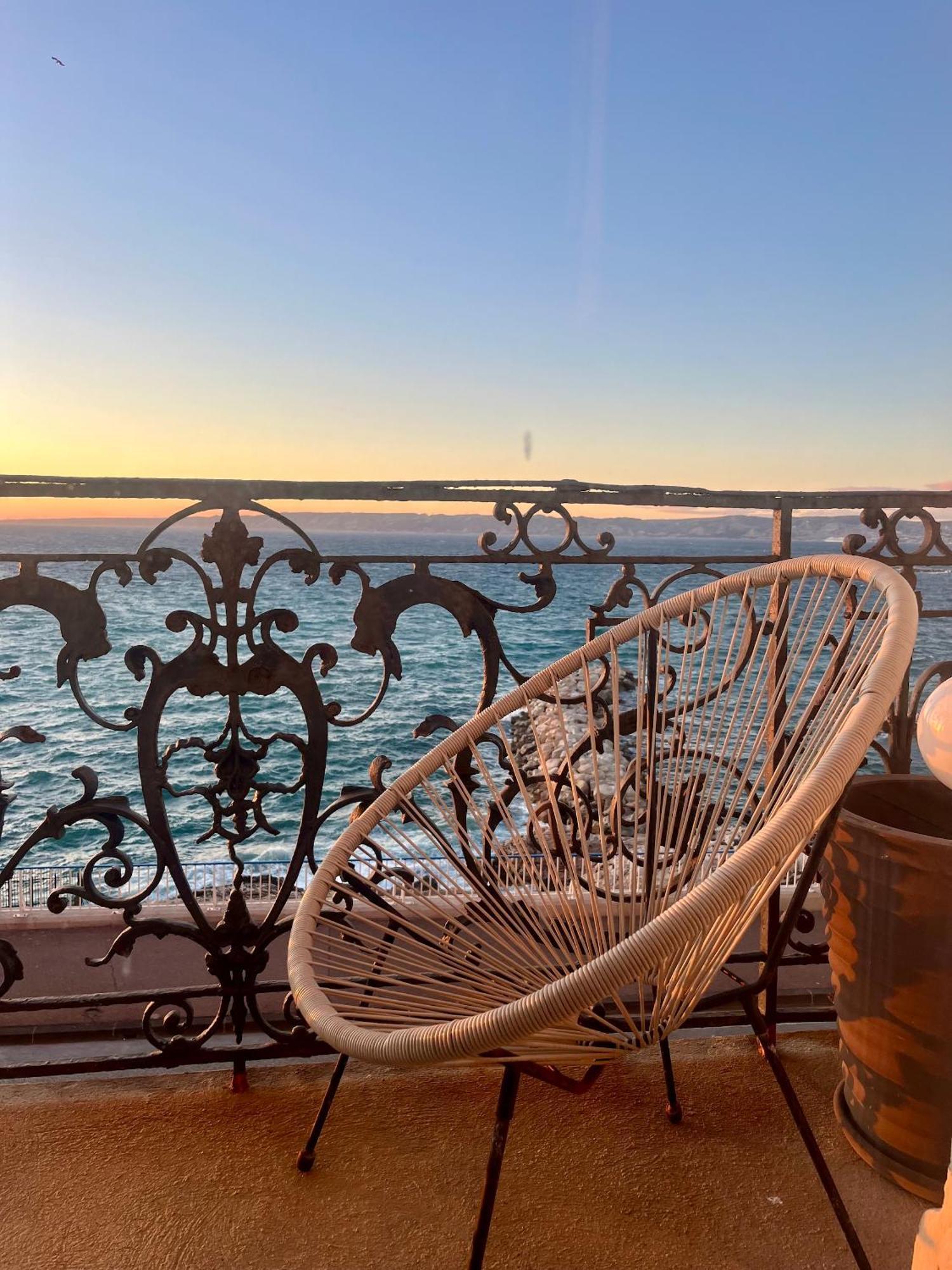 Appartement Sur La Corniche Kennedy Face A La Mer Marseille Exterior photo